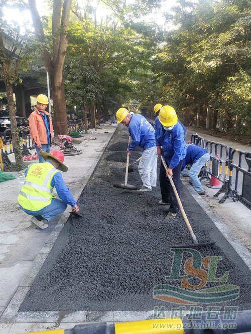 深圳中山園路透水混凝土項目施工~