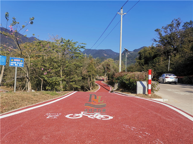 增城區(qū)白水寨紅色透水地坪項目